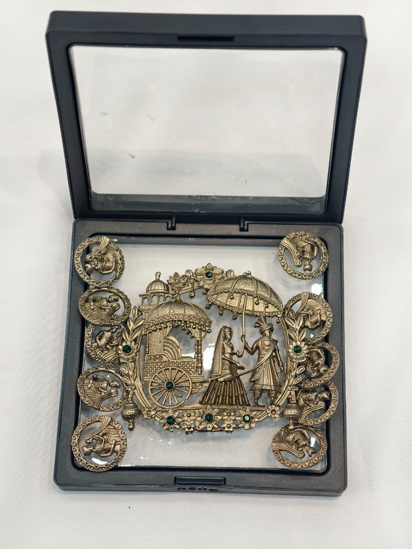 Elegant High-Quality Metal Brooch with Decorative Buttons
