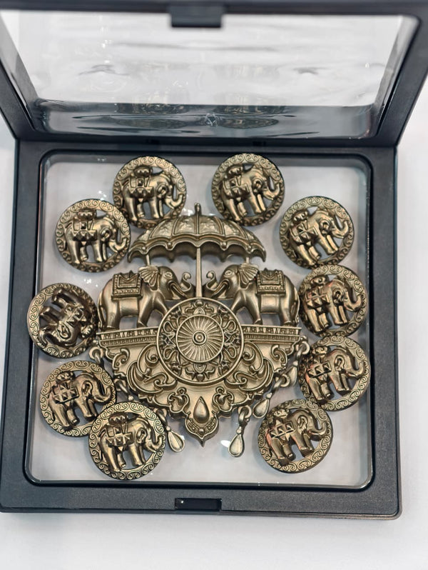 Elegant High-Quality Metal Brooch with Decorative Buttons