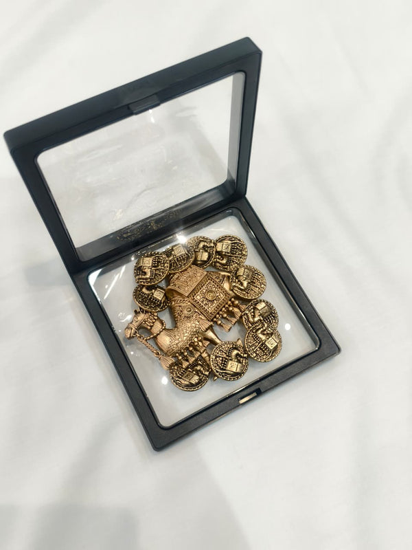 Elegant High-Quality Metal Brooch with Decorative Buttons