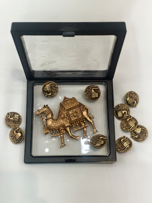 Elegant High-Quality Metal Brooch with Decorative Buttons