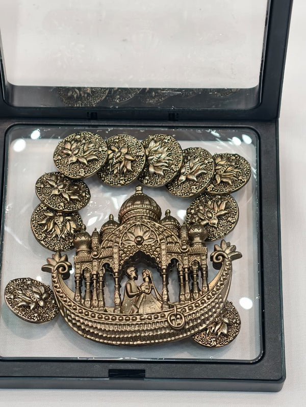 Elegant High-Quality Metal Brooch with Decorative Buttons