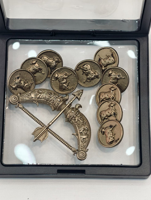 Elegant High-Quality Metal Brooch with Decorative Buttons